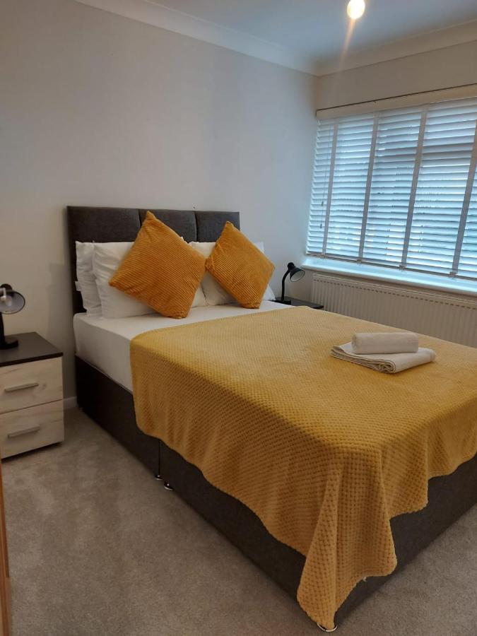 Central Ashford Stay - Contractors & Families Welcome - Free Parking Exteriör bild