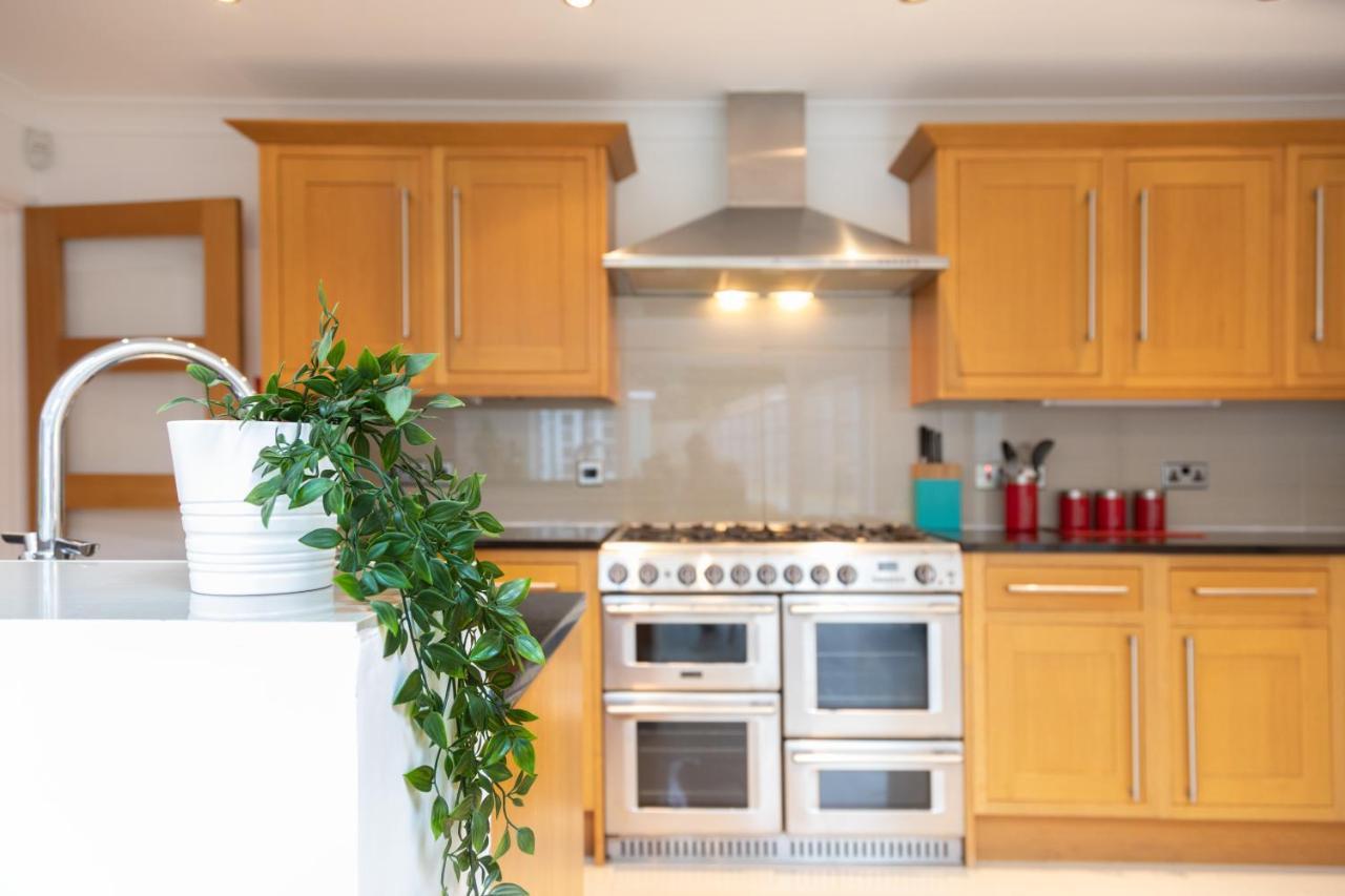 Central Ashford Stay - Contractors & Families Welcome - Free Parking Exteriör bild