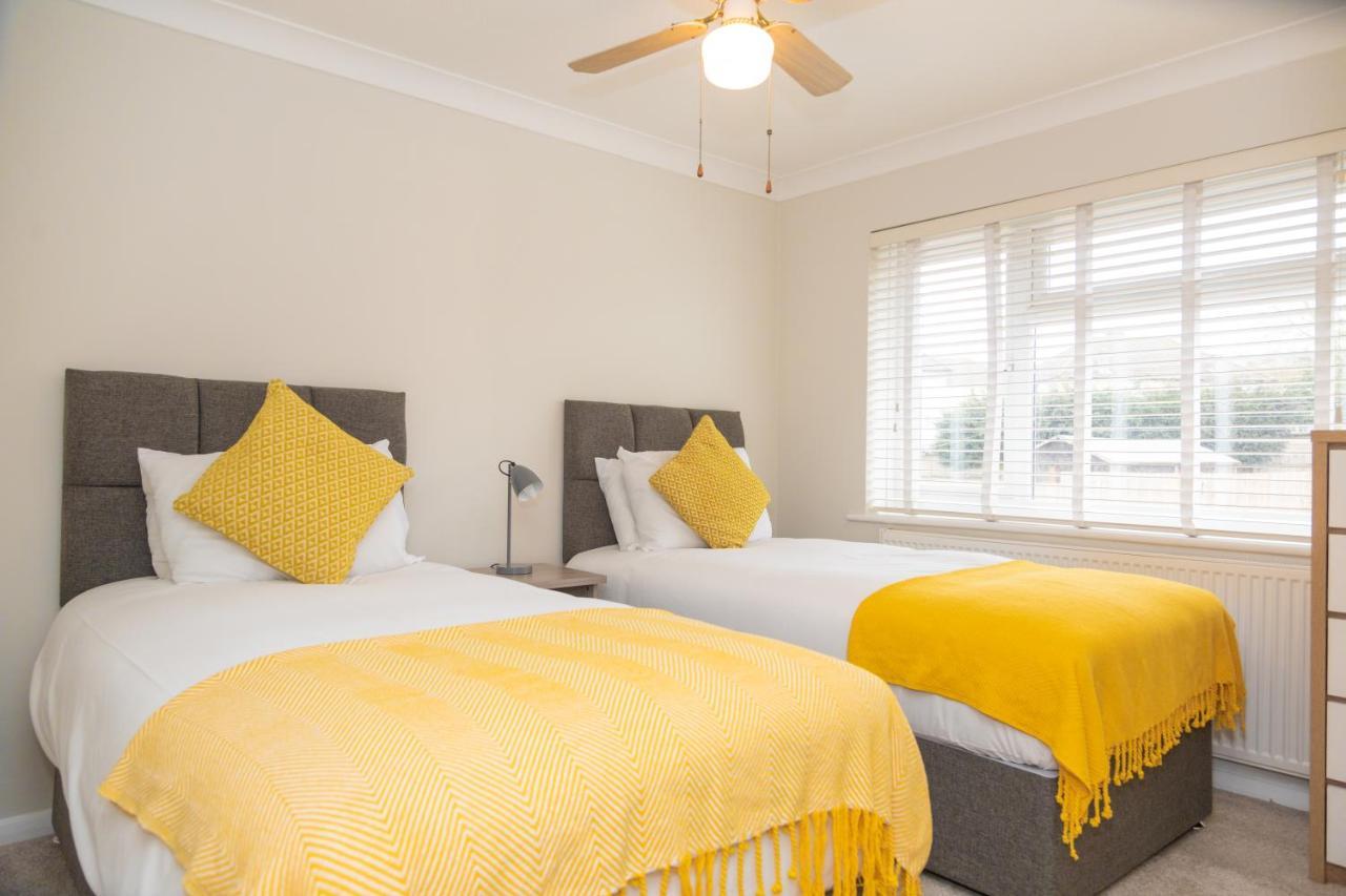 Central Ashford Stay - Contractors & Families Welcome - Free Parking Exteriör bild